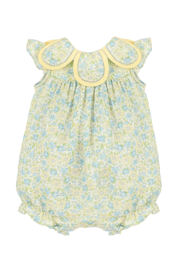 Sophie and Lucas Buttercup Petal Bubble