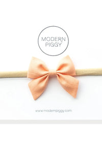 Mini Piggy Bow Nylon Headband | Peach Pearl