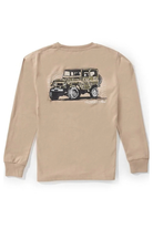 properly tied Boys Mossy Oak Topo Cruiser LS Sand