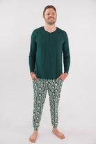 IN MY JAMMERS Green Santa Claus Lane Men's Top
