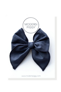 modern piggy Petite Party Bow Nylon Headband | Blueberry